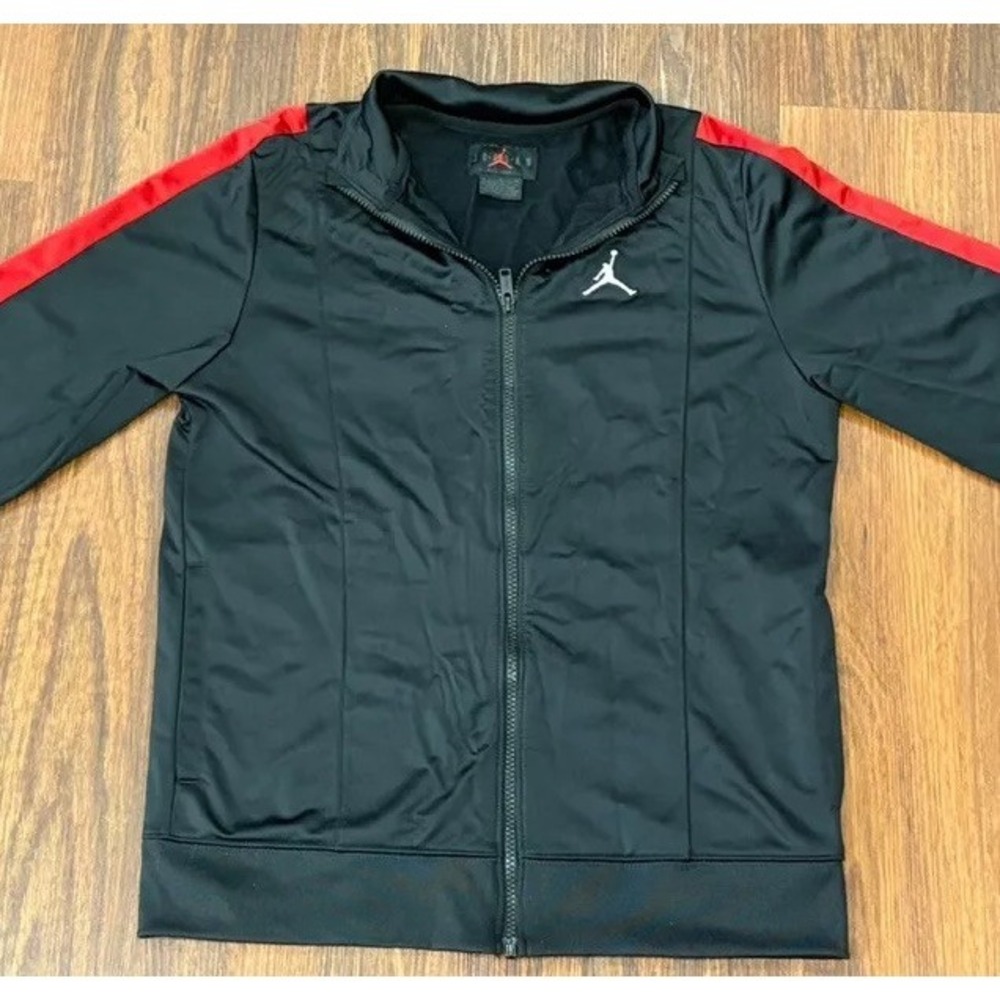 Nike Air Jordan Jacket Boys Size XL Black‎ Red Full Zip Long Sleeves
